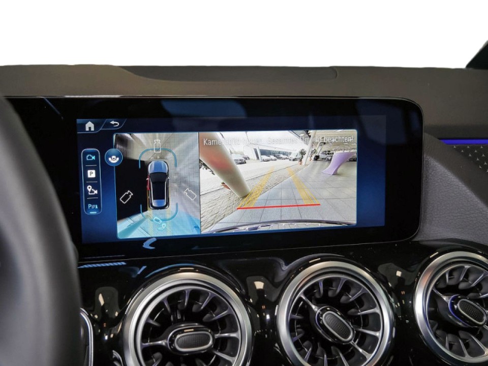 Mercedes-Benz GLA 200 - foto 13