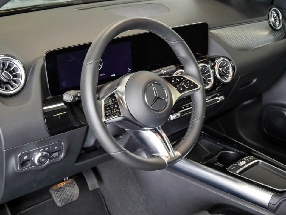 Mercedes-Benz GLA 200 - foto 7