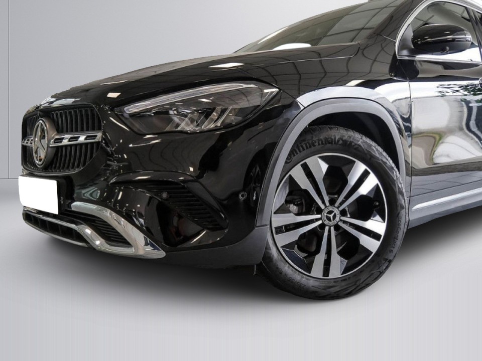 Mercedes-Benz GLA 200 - foto 17