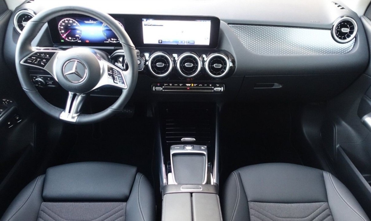 Mercedes-Benz GLA 250e - foto 8