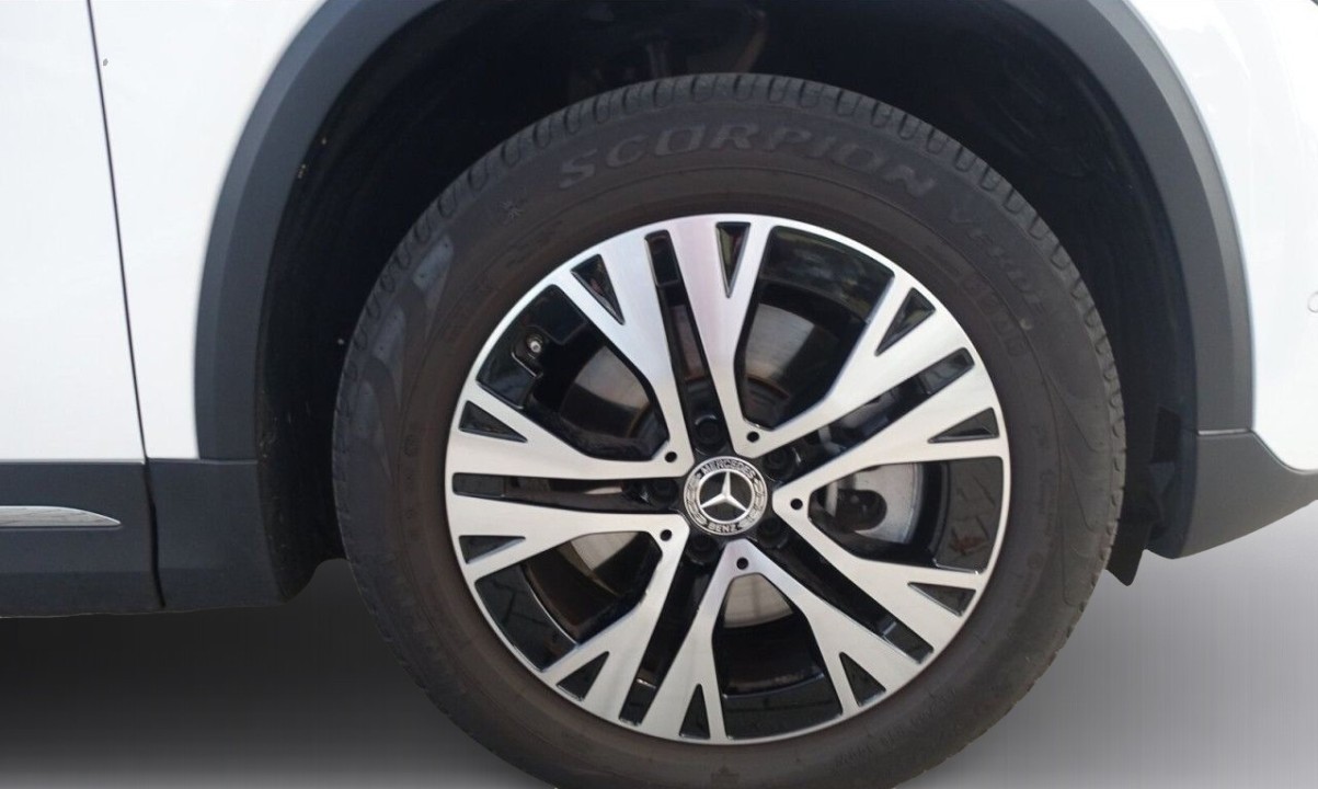 Mercedes-Benz GLA 250e - foto 11