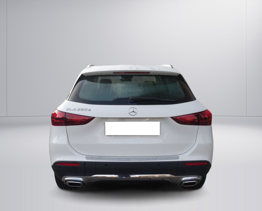 Mercedes-Benz GLA 250e (5)