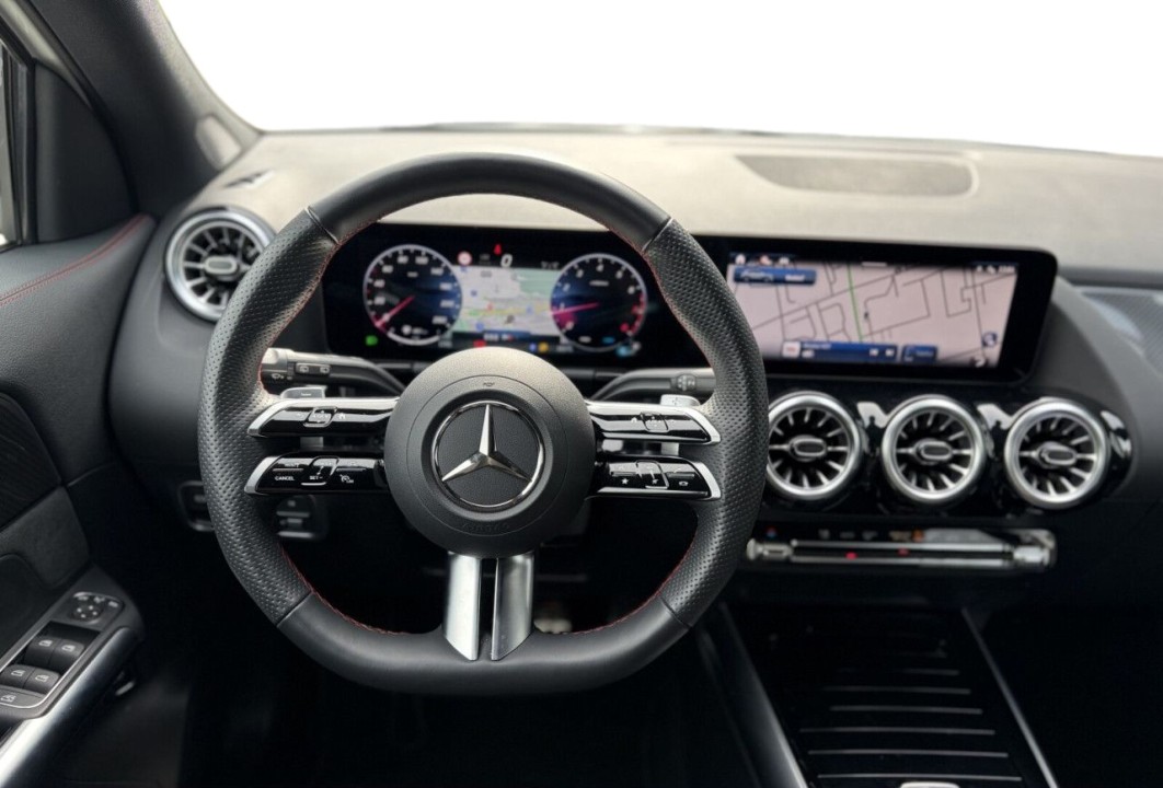 Mercedes-Benz GLA 200 AMG Line - foto 11