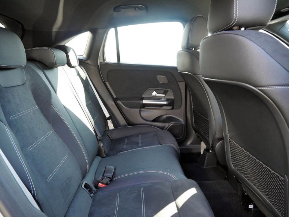 Mercedes-Benz GLA 180 - foto 6