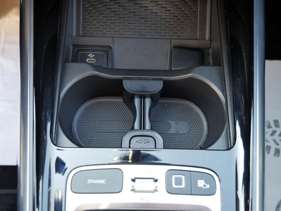 Mercedes-Benz GLA 180 - foto 10