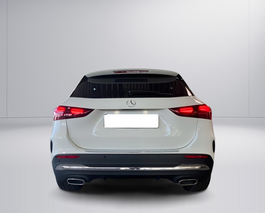 Mercedes-Benz GLA 200 AMG Line (3)