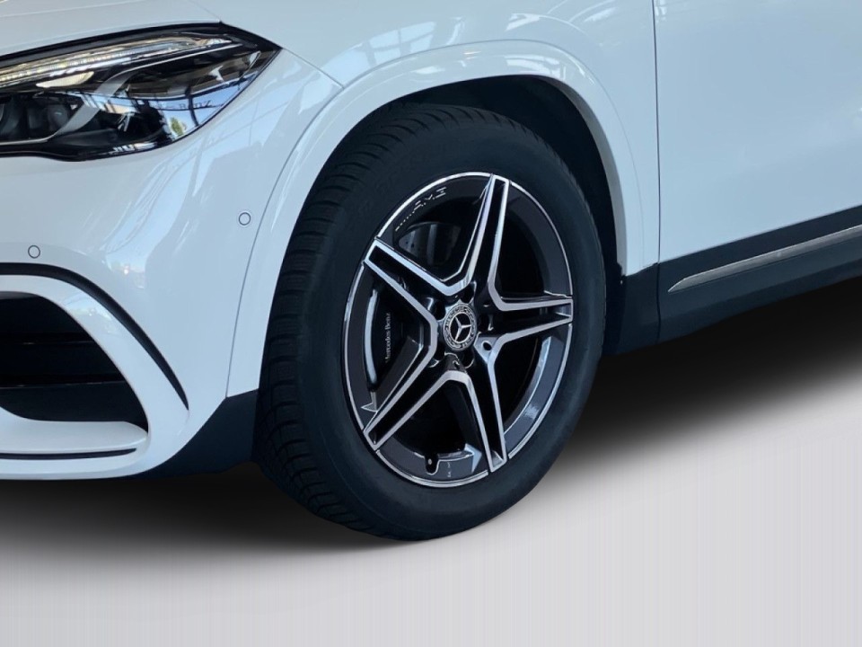 Mercedes-Benz GLA 200 AMG Line - foto 29