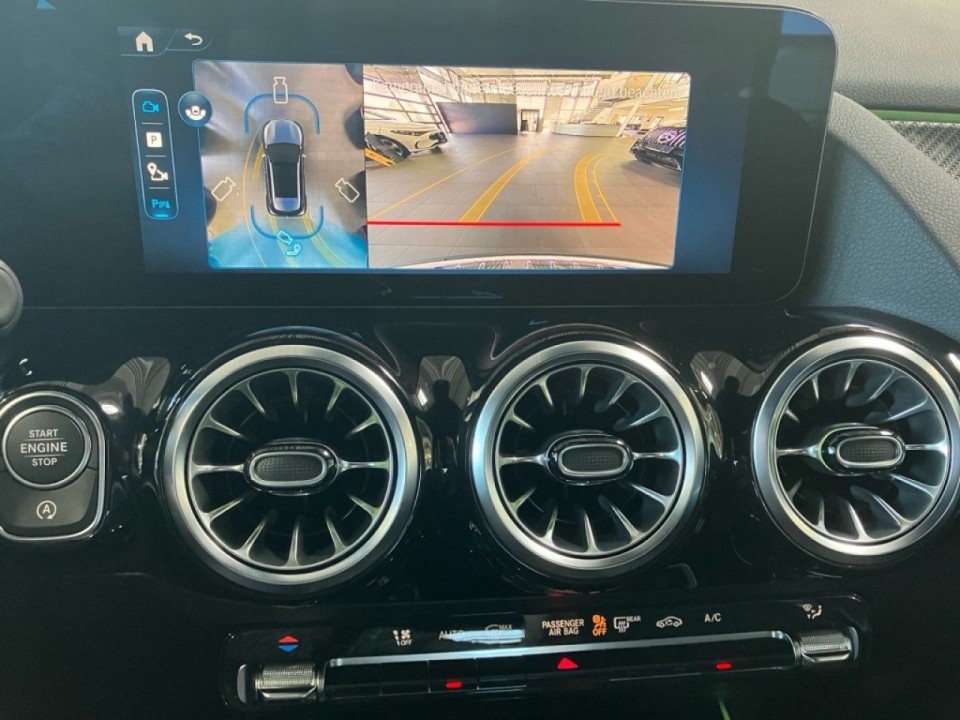 Mercedes-Benz GLA 200 AMG Line - foto 18