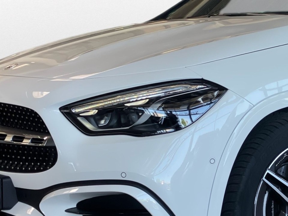 Mercedes-Benz GLA 200 AMG Line - foto 28