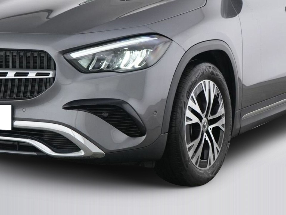 Mercedes-Benz GLA 200d 4MATIC - foto 9