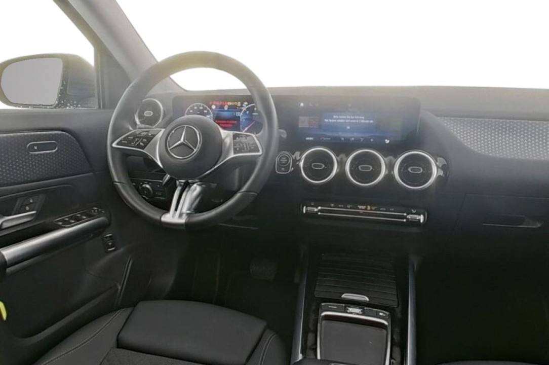 Mercedes-Benz GLA 200d 4MATIC - foto 6