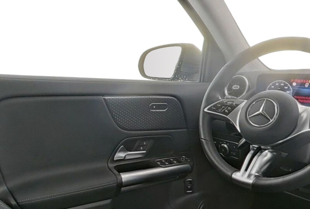 Mercedes-Benz GLA 200d 4MATIC - foto 7
