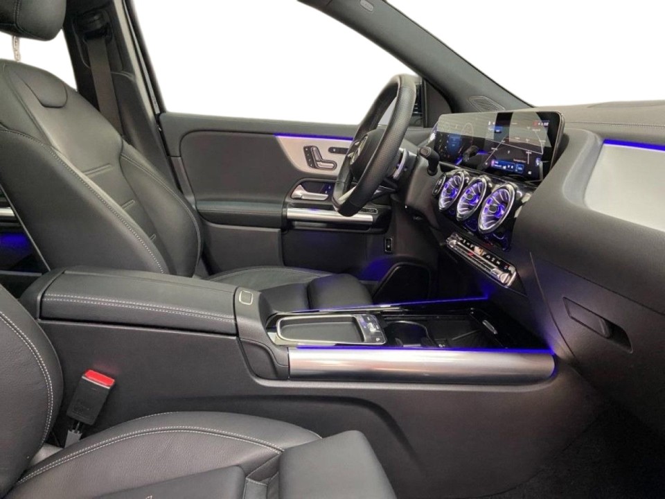 Mercedes-Benz GLA 200d 4MATIC AMG Line - foto 11