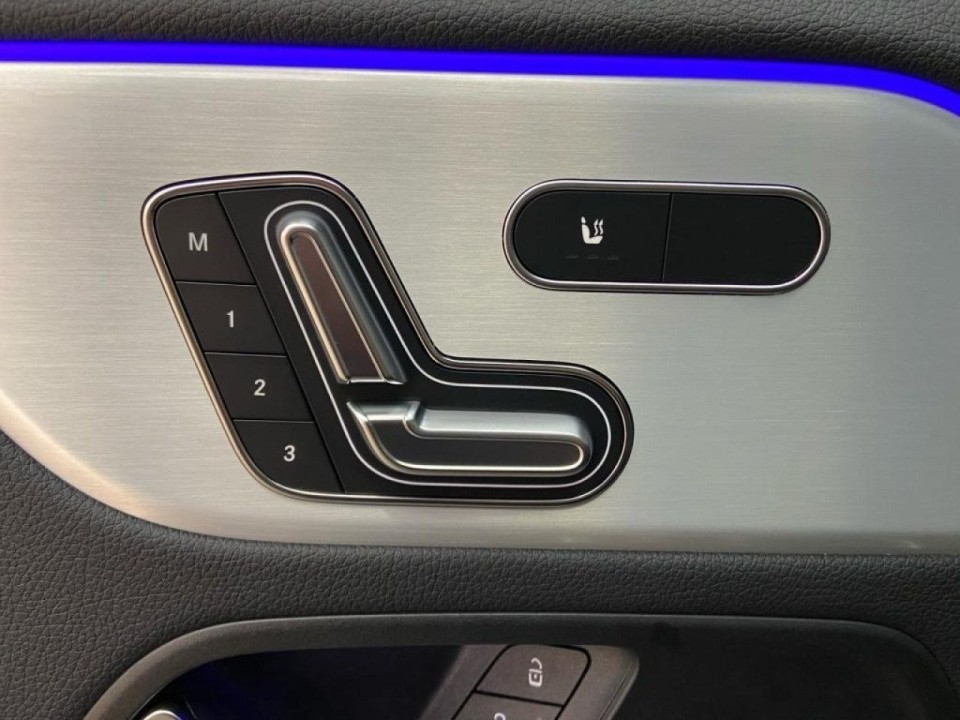 Mercedes-Benz GLA 200d 4MATIC AMG Line - foto 17