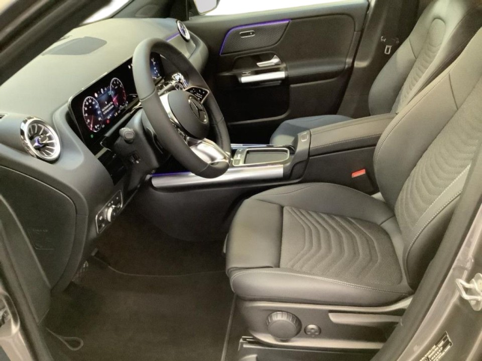 Mercedes-Benz GLA 200 - foto 11