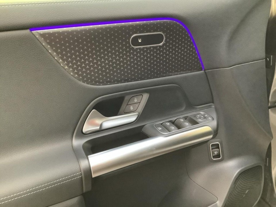 Mercedes-Benz GLA 200 - foto 21