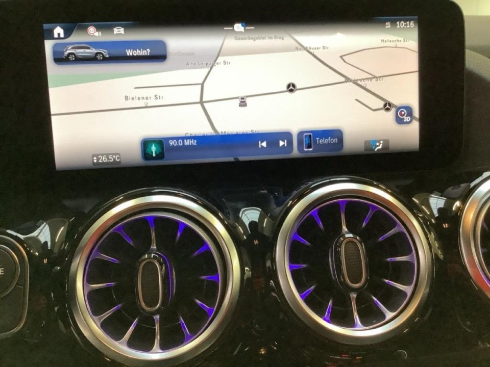 Mercedes-Benz GLA 200 - foto 17