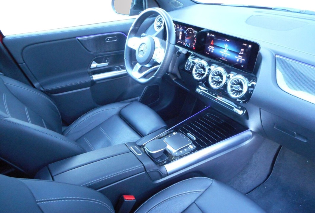 Mercedes-Benz GLA 35 4MATIC AMG - foto 11