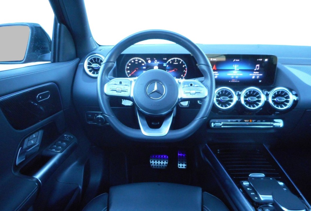 Mercedes-Benz GLA 35 4MATIC AMG - foto 12