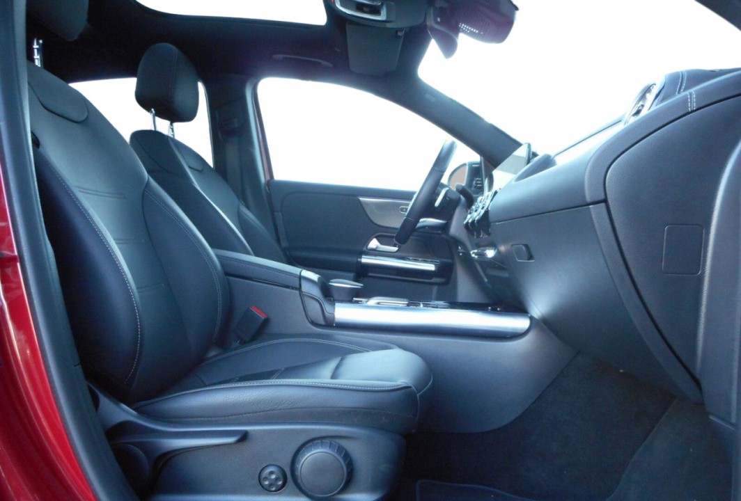 Mercedes-Benz GLA 35 4MATIC AMG - foto 9