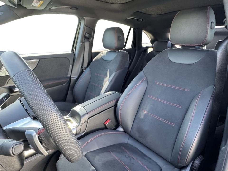 Mercedes-Benz GLA 200 - foto 15