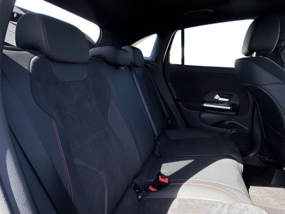 Mercedes-Benz GLA 200 - foto 21