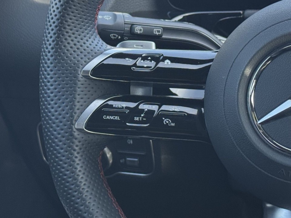 Mercedes-Benz GLA 200 - foto 18