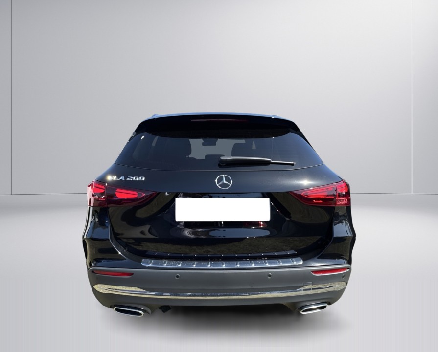 Mercedes-Benz GLA 200 (4)
