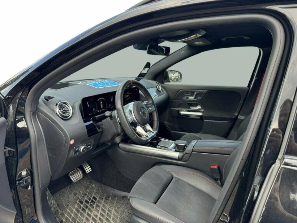 Mercedes-Benz GLA 35 4MATIC AMG - foto 9