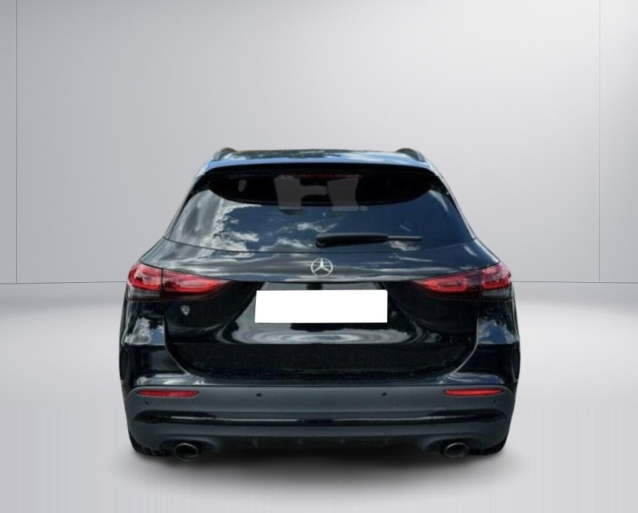 Mercedes-Benz GLA 35 4MATIC AMG (4)