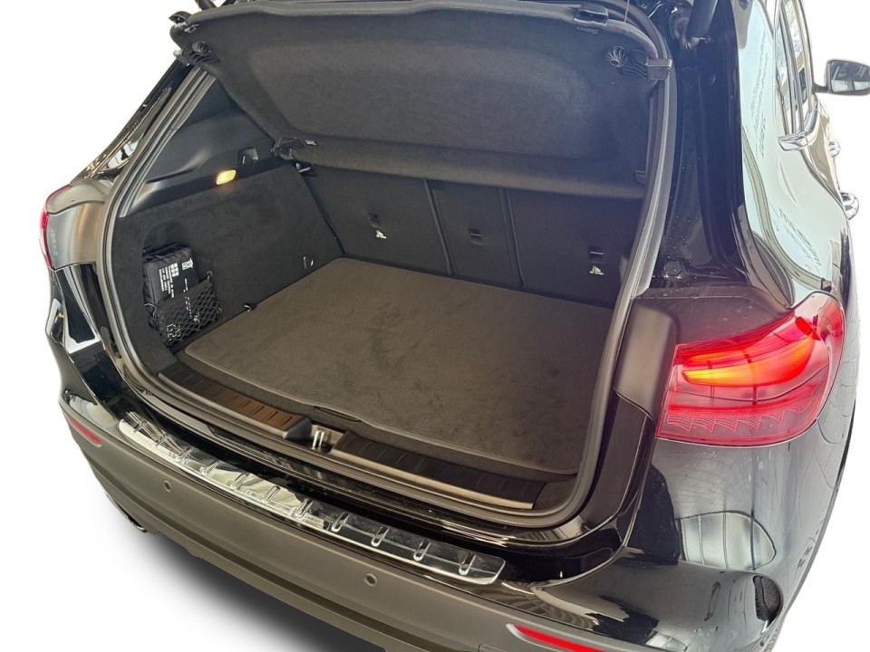 Mercedes-Benz GLA 180 - foto 18