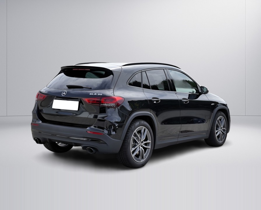 Mercedes-Benz GLA 35 AMG 4MATIC (3)