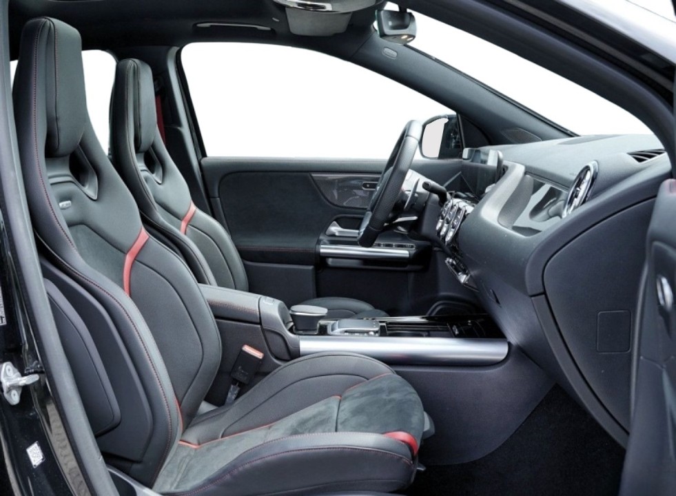 Mercedes-Benz GLA 35 AMG 4MATIC - foto 9
