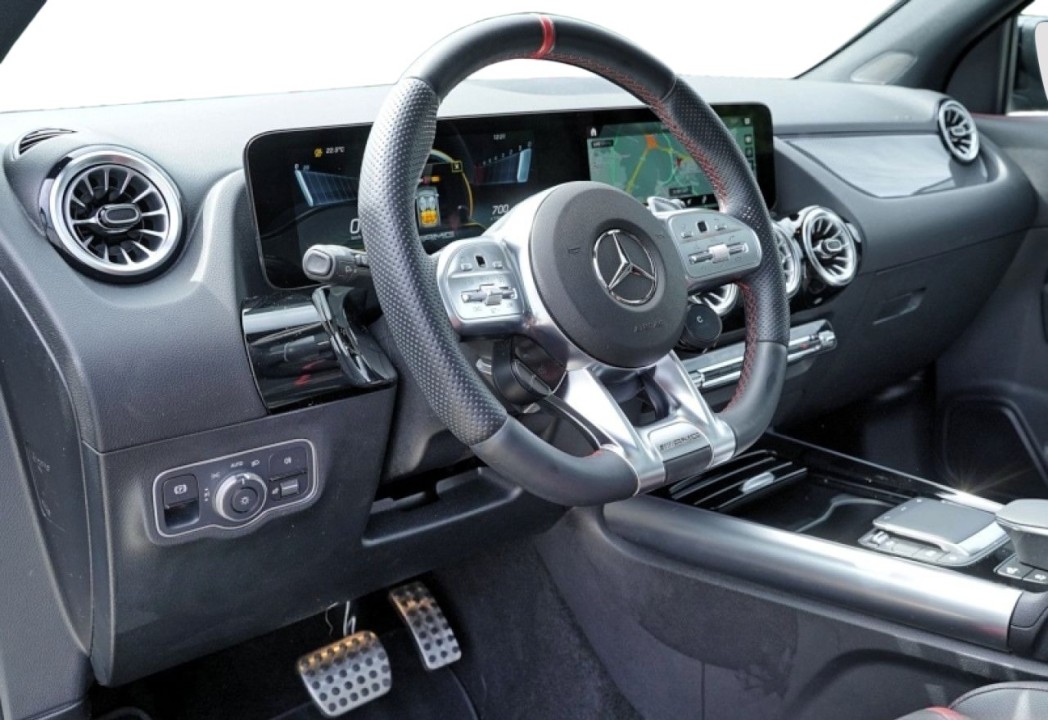 Mercedes-Benz GLA 35 AMG 4MATIC - foto 8