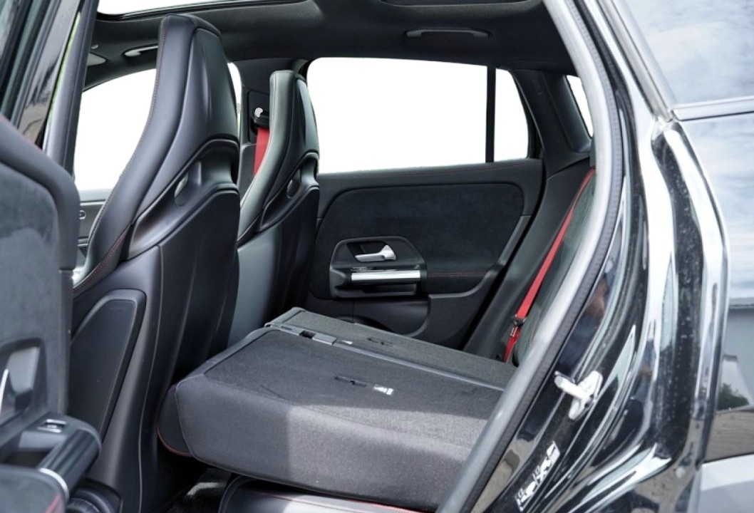 Mercedes-Benz GLA 35 AMG 4MATIC - foto 17