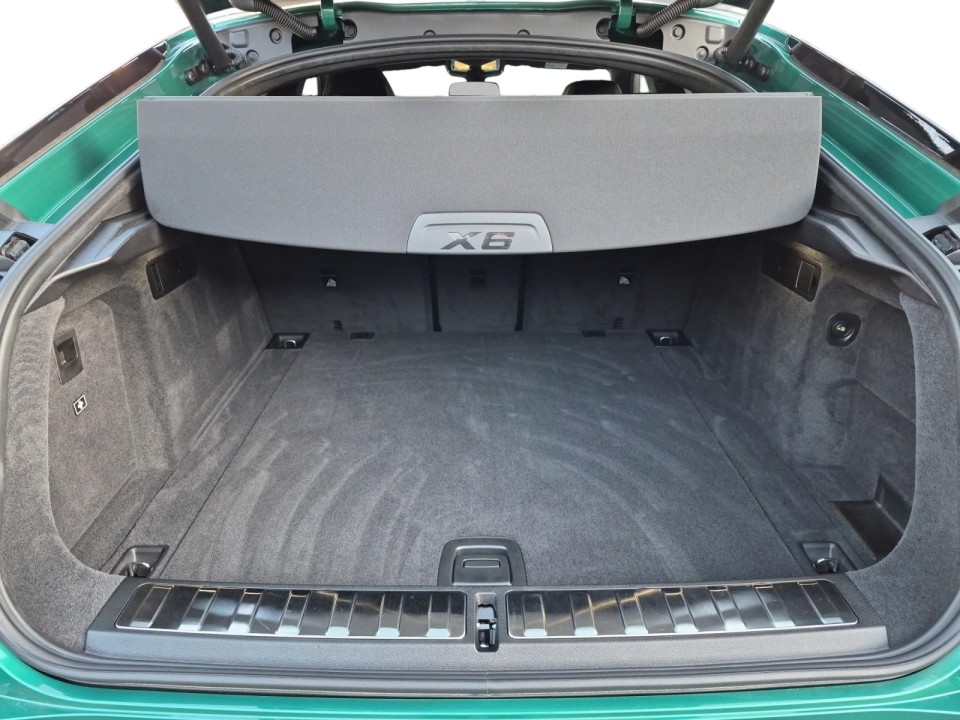 BMW X6 M Competition - foto 16