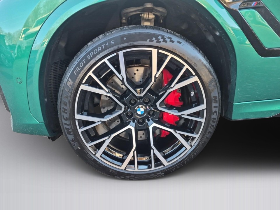 BMW X6 M Competition - foto 17