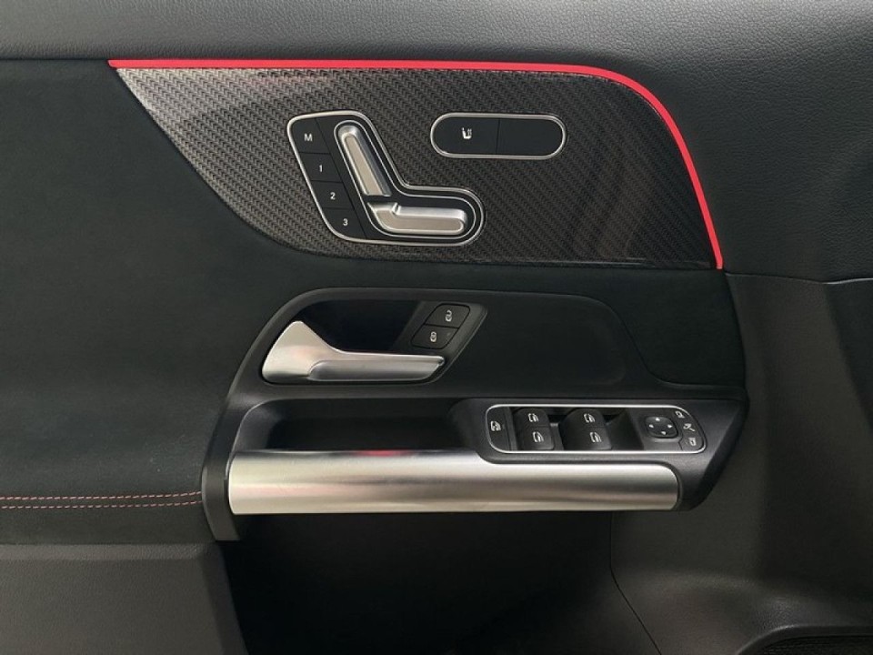 Mercedes-Benz GLA 35 AMG 4MATIC - foto 15
