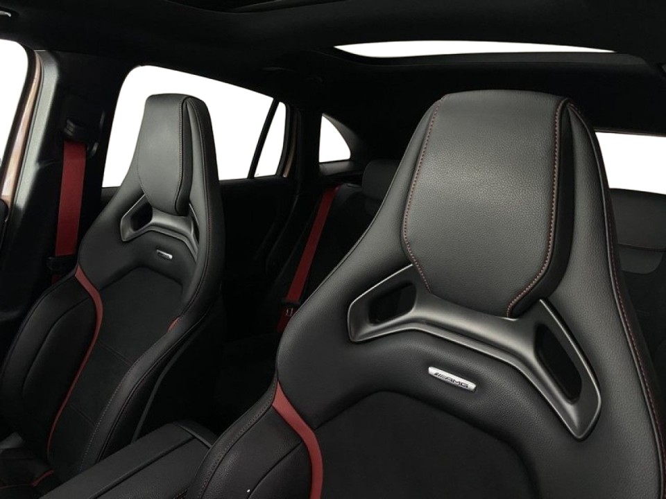 Mercedes-Benz GLA 35 AMG 4MATIC - foto 14