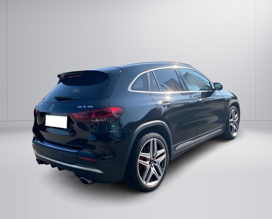 Mercedes-Benz GLA 35 AMG 4MATIC (3)