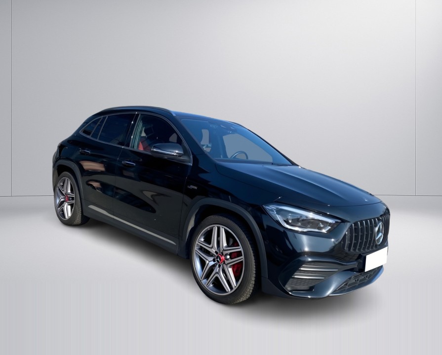 Mercedes-Benz GLA 35 AMG 4MATIC (2)