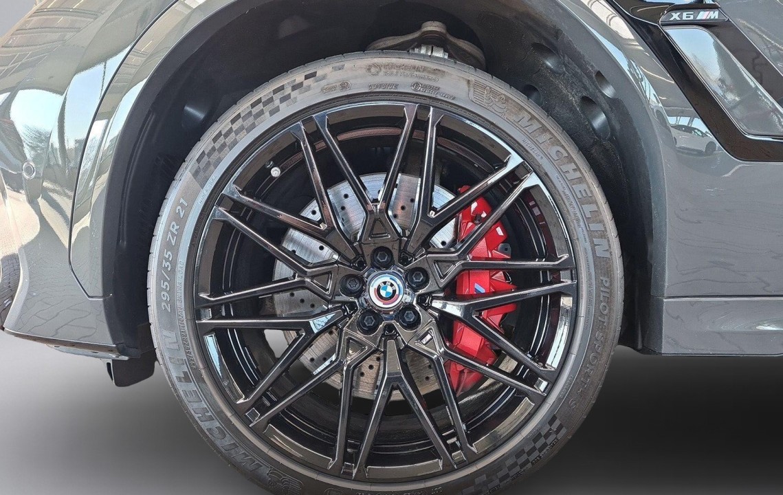 BMW X6 M Competition - foto 13