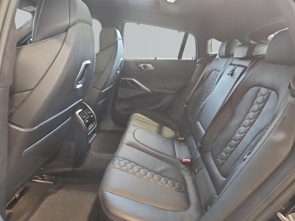 BMW X6 M Competition - foto 19