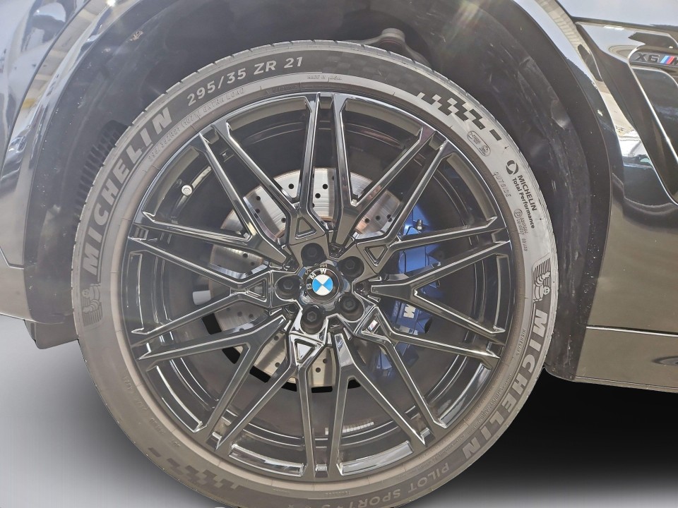 BMW X6 M Competition - foto 22