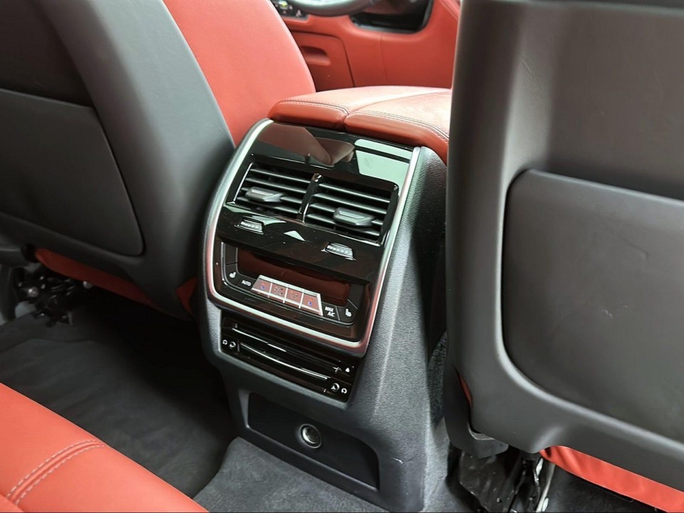 BMW X6 M Competition - foto 13