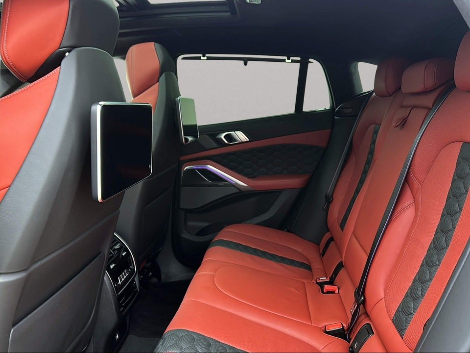 BMW X6 M Competition - foto 15