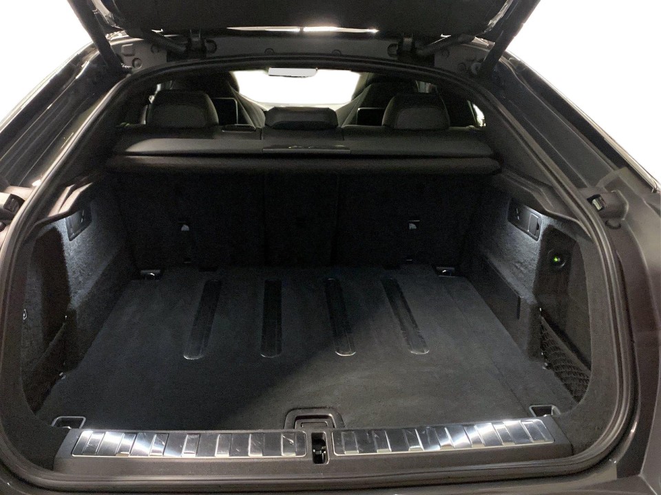 BMW X6 M Competition - foto 17