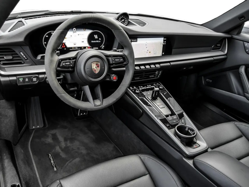 Porsche 911 Carrera - foto 6