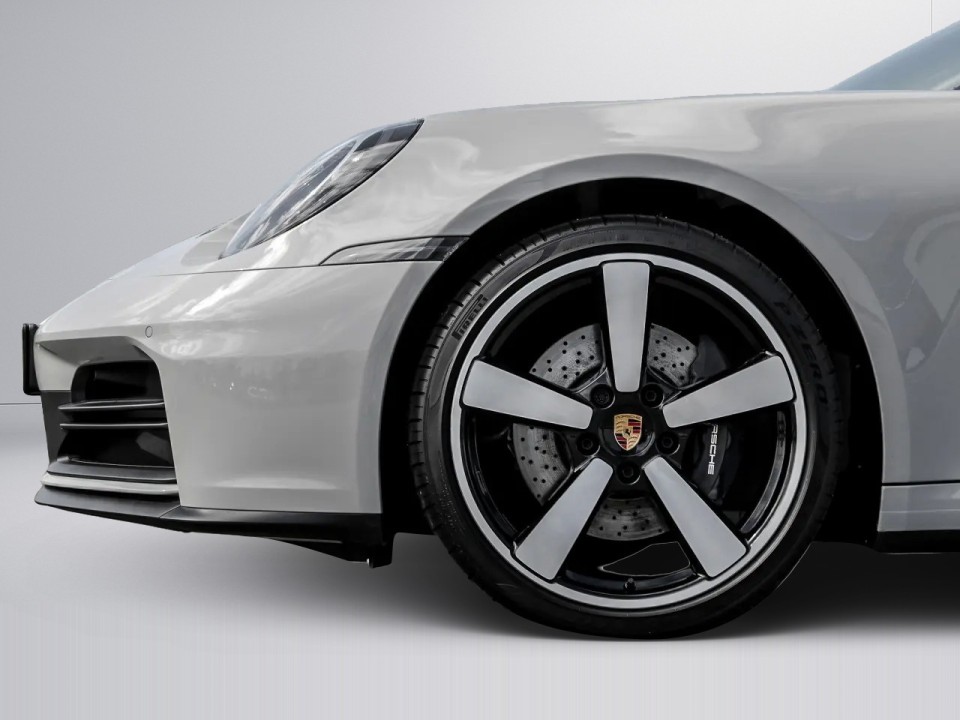 Porsche 911 Carrera - foto 22