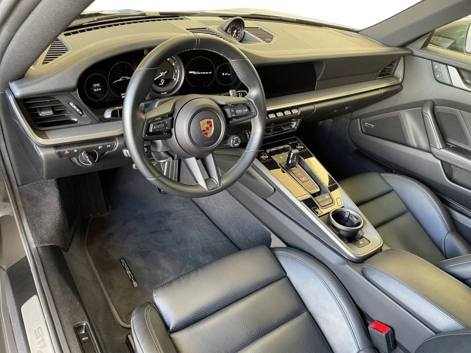 Porsche 911 Carrera 4 - foto 7